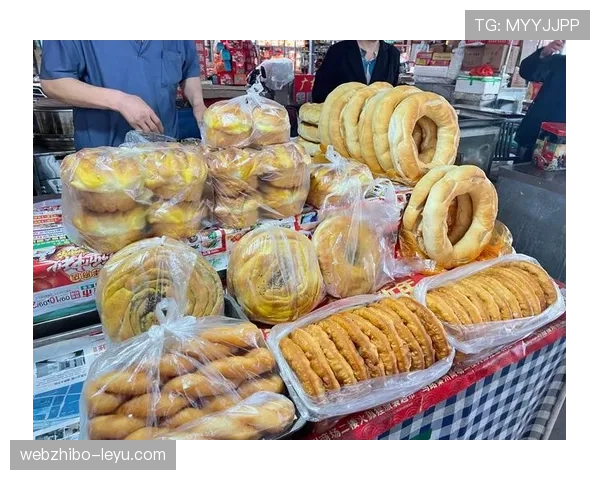 吕小军训练场上雷厉风行，下班后居然爱逛菜市场买便宜货？